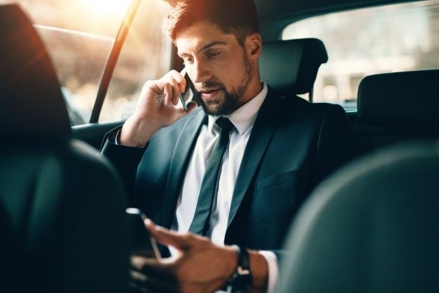 Why Punctuality Matters: The Importance of Timely Transportation for Business Travelers